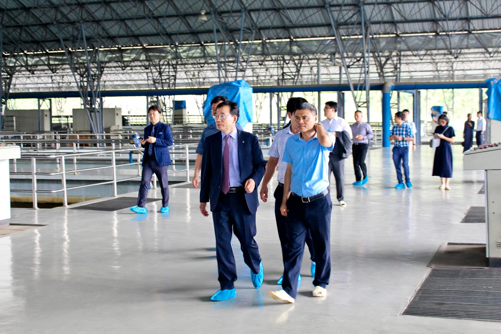 Seokhoon Park thăm quan nhà máy cấp nước Sông Đà